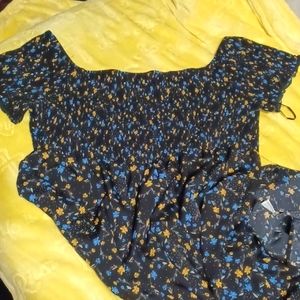 Floral! Off shoulder! Split-thigh dress!